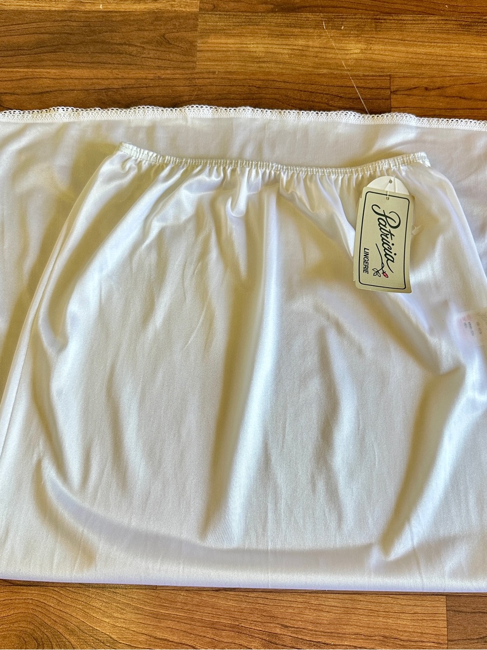 Vintage 1970s NOS Patricia White Full Length Skirt Slip Lace Trim Anti-Static M